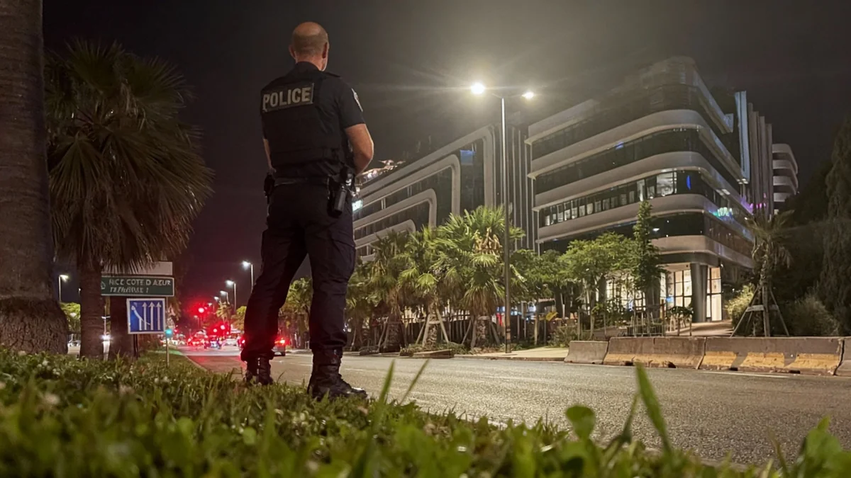 Homme grièvement blessé sur la Promenade des Anglais à Nice