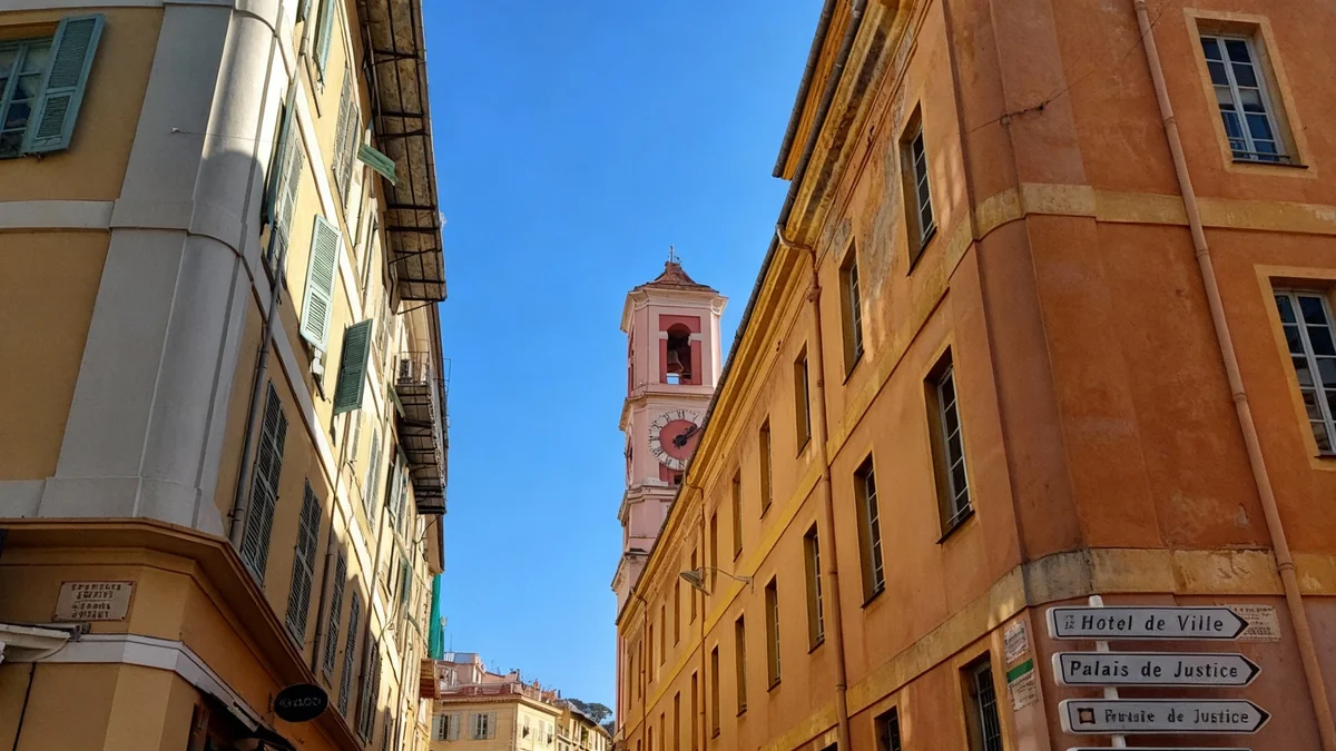 Nice: La justice bloque les travaux d'un balcon dangereux